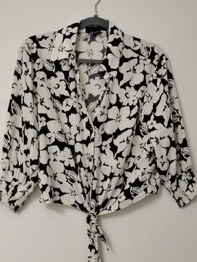 Tie-Front Button-Down Shirt - Black & White Floral